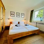 Haus Sorgenfrei 펜션 아르츠섬